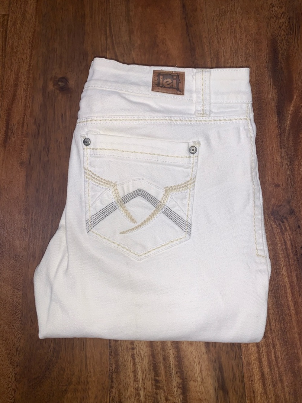 L.E.I Juniors White Skinny Jeans Y2K Boho Classic Denim Fit Slim Fit SIZE 9